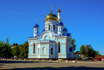 Собор Успения Пресвятой Богородицы / лето, Малоярославец, Собор Успения Пресвятой Богородицы