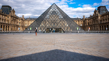 Covid'ный Париж / Отсутствие туристов в Париже весьма удручающее зрелище..
