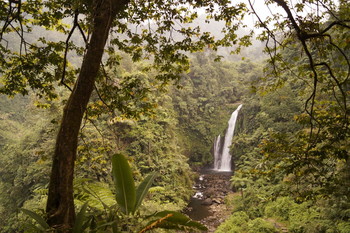 Lost waterfall / Этот снимок был сделан на острове Ява в Индонезии