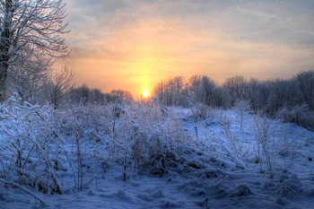 Восход..падал снег / Январь