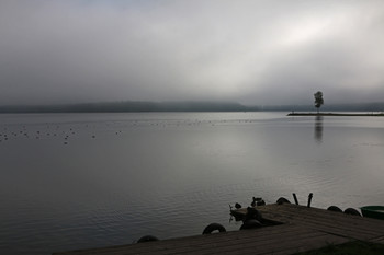 Утро туманное / Валдайское озеро.