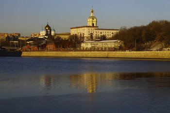 Вид на Новоспасский монастырь и Крутицкую набережную / Москва.Вид на Новоспасский монастырь и Крутицкую набережную