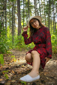 В лесу / 9 августа 2020 года.
г. Шадринск.
Модель: Вика
Фотограф: Анастасия Белякова