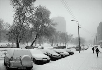 в городе снегопад / Минск, 04.02.2021