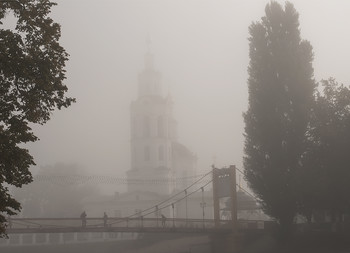 Собор Святого Богоявления / Туманным утром