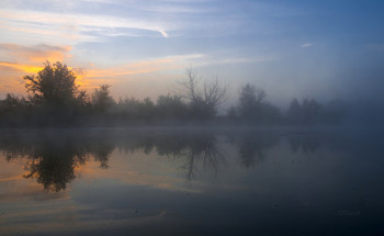 Рано утром. / Летний туман на озере Студёное.