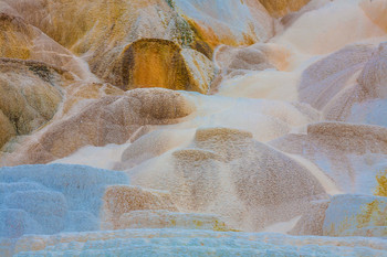 Этюд в нежных тонах / Отложения известняковых солей в горячих ключах. Йе́ллоустонский национа́льный парк (Yellowstone National Park)