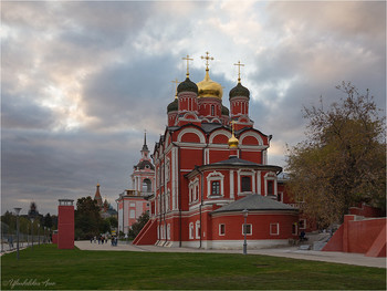 &nbsp; / Москва, ул. Варварка, храм Знамения.