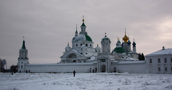 Спасо-Яковлевский Димитриев монастырь / Спасо-Яковлевский Димитриев монастырь в Ростове Великом основан в 1389 году.