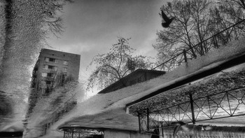 Наружу / Описание*