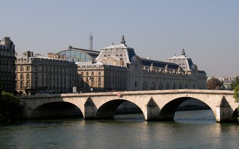 А из нашего окна башня Эйфеля видна!... / Париж, 2007