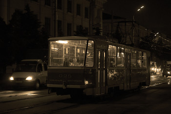 Ночной трамвай* / The night tram