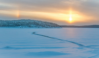 Два солнца. / Кандалакшский залив Белое море.