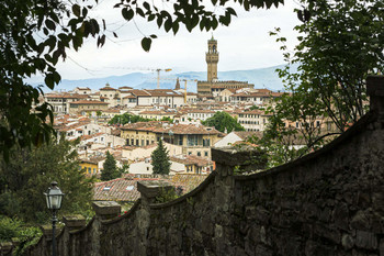 Вид на Torre di Arnolfo / ...