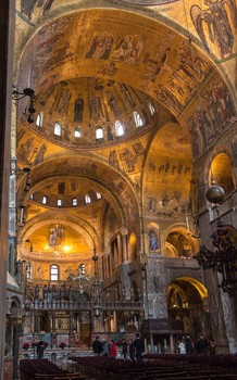 &nbsp; / Алтарная часть собора Святого Марка (Basilica di San Marco) в Венеции. Освятили собор в 1094 года. Практически без изменений здание дошло до наших дней.