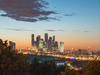 Москва Сити / Вечерний вид с Воробьёвых гор на Москва Сити. Июль 2019г.