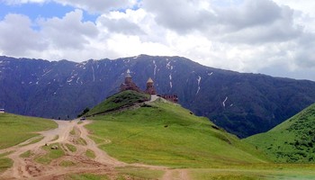 В горах Абхазии / Горный пейзаж.