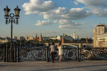 &nbsp; / Патриарший мост. Вид на кремль.