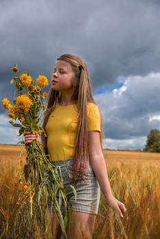 Цветы августа / модель Юлиана Смирнова