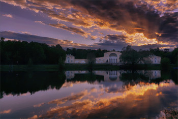 Конный двор с музыкальным павильоном в усадьбе князей Голицыных. / "Как упоительны в России вечера..."