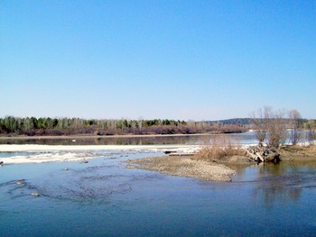 Ледоход на Иркуте / Иркутская область. Река Иркут.