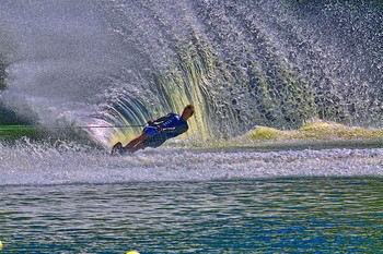 Вода, вода, кругом вода! / На чемпионате мира по водным лыжам в Днепре.