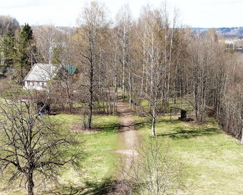 Тропинка / Псковская область. Изборск. Май 2021 г.