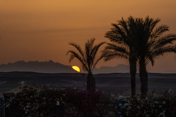 Закат в Сахль-Хашише. Красное море. / Египет.