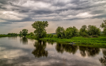 Хмурое майское утро на Клязьме / 29 мая 2021 года, Река Клязьма, Восточное Подмосковье.