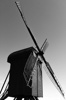 &nbsp; / Antique wind mill preparing for the summer winds.