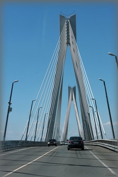 &nbsp; / Вантовый мост в районе Мурома через Оку.связывает Нижегородскую и Владимирскую области.Сегодня он считается одним из наиболее красивых вантовых мостов в мире.