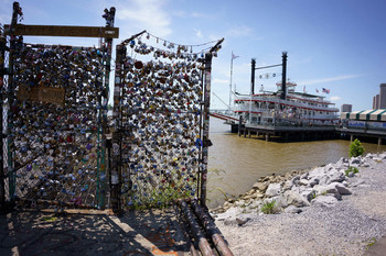 &nbsp; / Mississippi river