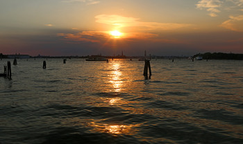 Золото на серебре / Закат в Венецианской лагуне, 20.06.2017 г. Снято с острова Лидо.