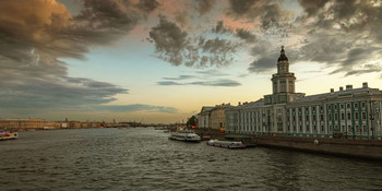 Вечер с видом на кунсткамеру / Санкт-Петербург