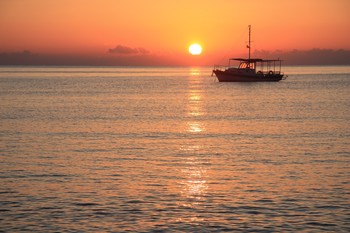 На закате... / Летучий голландец...