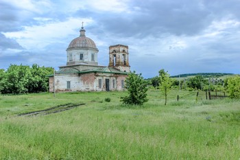 Церковь Рождества Христова / Построена в 1844 году. село Оркино, Саратовская область.