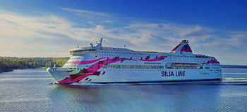 Baltic Princess / Baltic Princess — грузо-пассажирский RoPax-паром, построенный в Финляндии по заказу компании Tallink в 2008 году. Используется на линии Турку — Лонгнес/Мариехамн — Стокгольм. Второй из серии паромов класса Galaxy. Однотипное судно Baltic Queen введено в эксплуатацию в 2009 году. Судно было заказано в 2005 году и его стоимость составляла 165 млн евро. Спуск судна на воду и церемония его крещения состоялась 6 марта 2008 г. в Хельсинки. Крёстной матерью судна стала дочь коммерсанта Айна Ханшмидта Ева Ханшмидт. 12 июня начались ходовые испытания. Строительство парома закончилось 10 июля и уже 15 июля судно сменило Galaxy на линии Таллин—Хельсинки, который в свою очередь был переведён на линию Турку — Мариехамн — Стокгольм вместо Silja Festival[