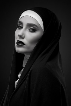 Монашка / Фотосессия в образе монашки, замечательной модели Карины Шпаковой