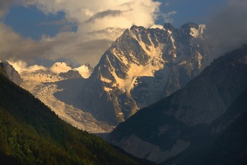 Вечер в горах / Карамаугом