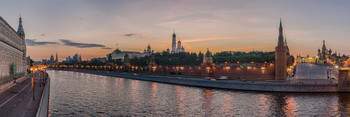 ...и в Москву в который раз влюбиться... / Москва, город, пейзаж, архитектура, сумерки, закат, река