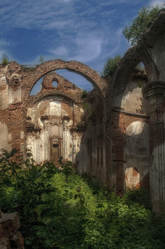 руины собора в Успенском монастыре / руины собора в Успенском монастыре