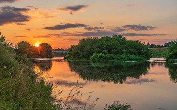 Закат солнца на реке Быстрая Сосна. / Лето.