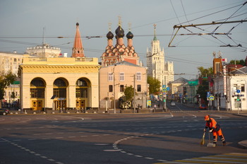 Утро на Таганке / ещё были провода