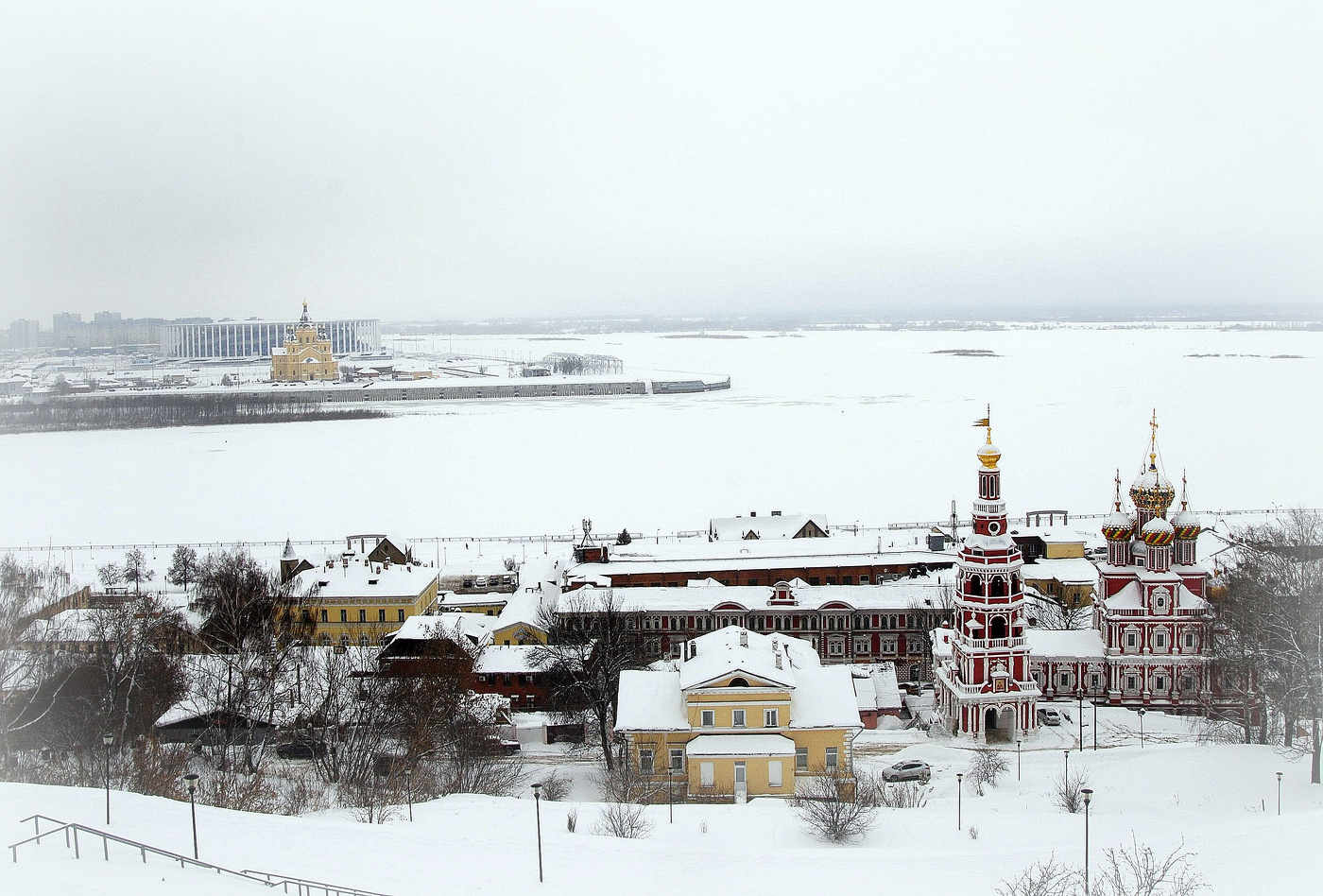 Город замело