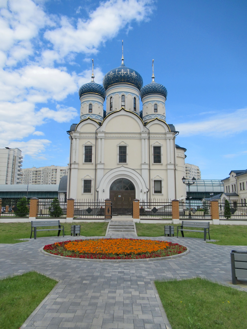 Храм в южном. Храм в Южном Бутово. Храм Ушаков Нестеренко.