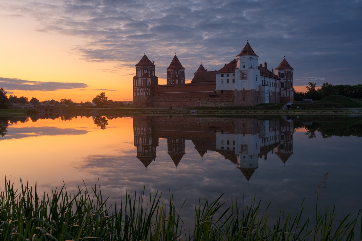 Мир беларусь. Песчаный Мирский замок. Комплекс мир. Пгт мир Белоруссия фото.