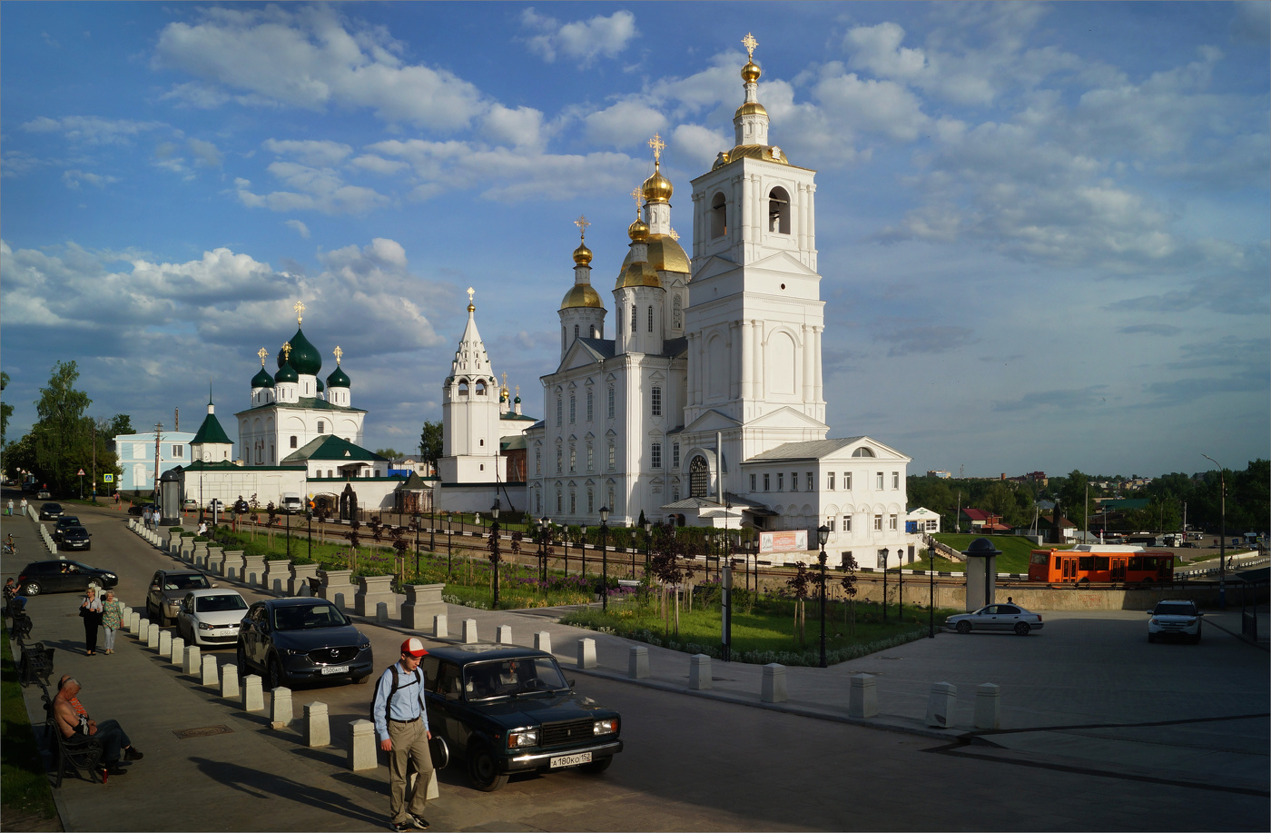 Воскресенский собор Арзамас осенью