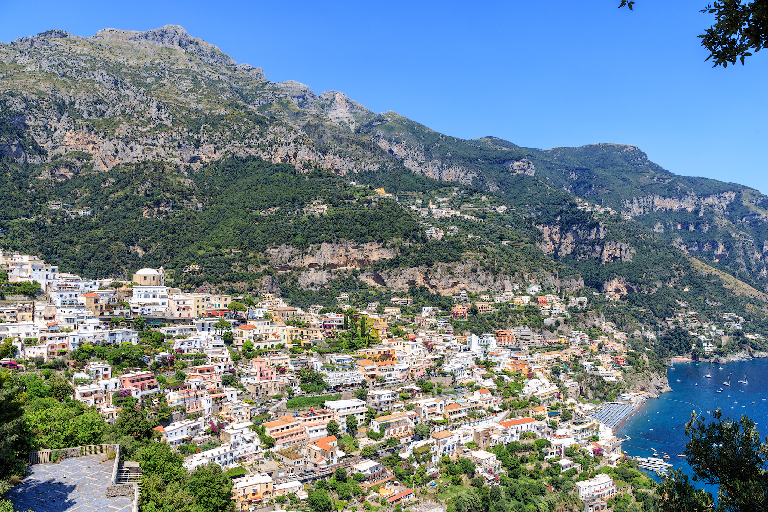 Tom ford sole di positano eau de parfum. Амальфитанское побережье сорренто. Том форд солей де позитано. Guardi positano конфеты. Sole di positano.