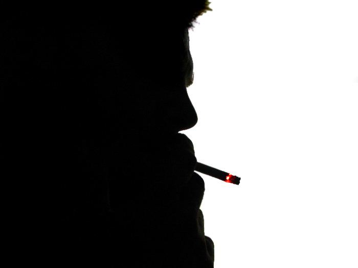 Скажем курению нет. Курящих нет обложка альбома. Резинка курящих нет. Net курящих нет. Пирокинезис курит или нет.