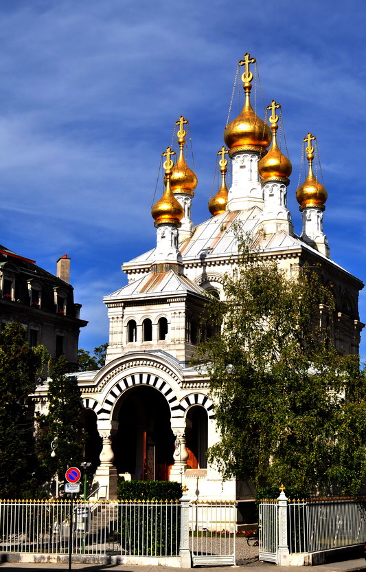 Автор церкви. Крестовоздвиженский собор (Женева). Православная Церковь в Женеве. Женева Швейцария православный храм. Крестовоздвиженский собор Женева внутри.